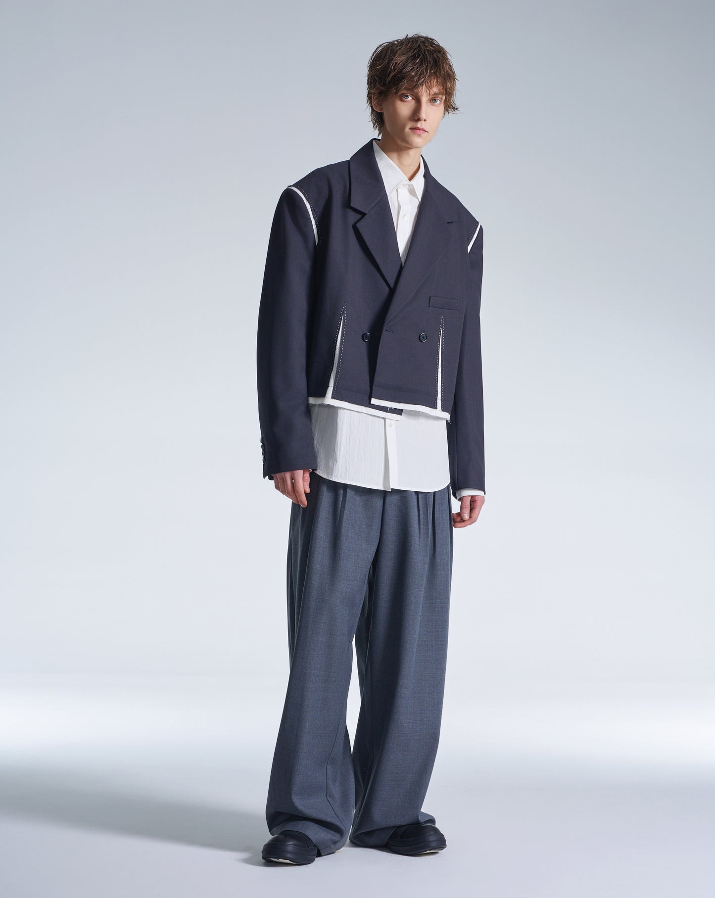 HARRISON WONG / Wide Shoulder Cropped Blazer With Raw Edge Trim