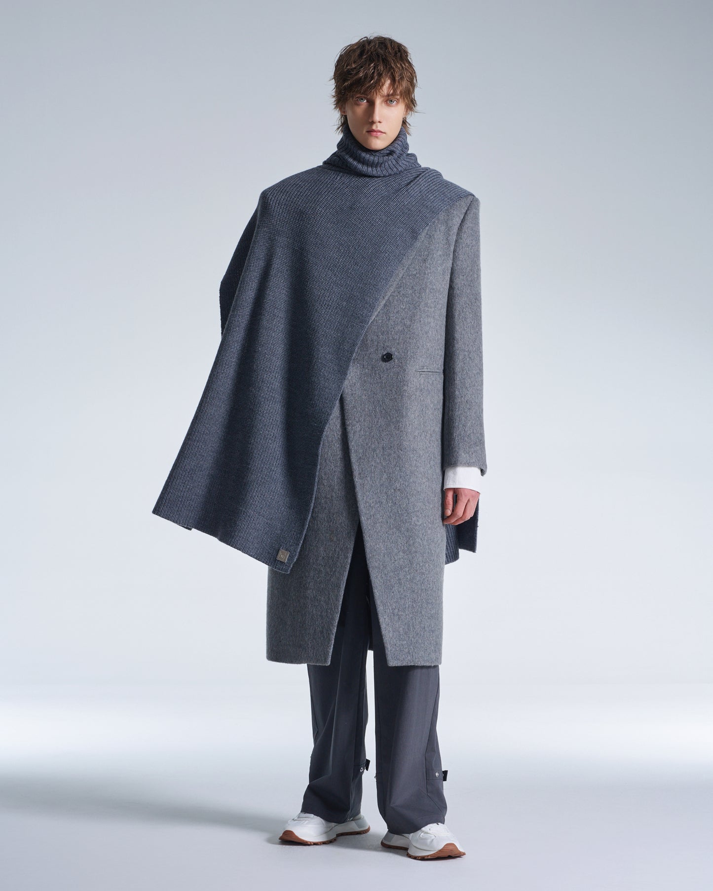 HARRISON WONG / Standard Fit Long Wool Coat With Power Shoulder - Grey