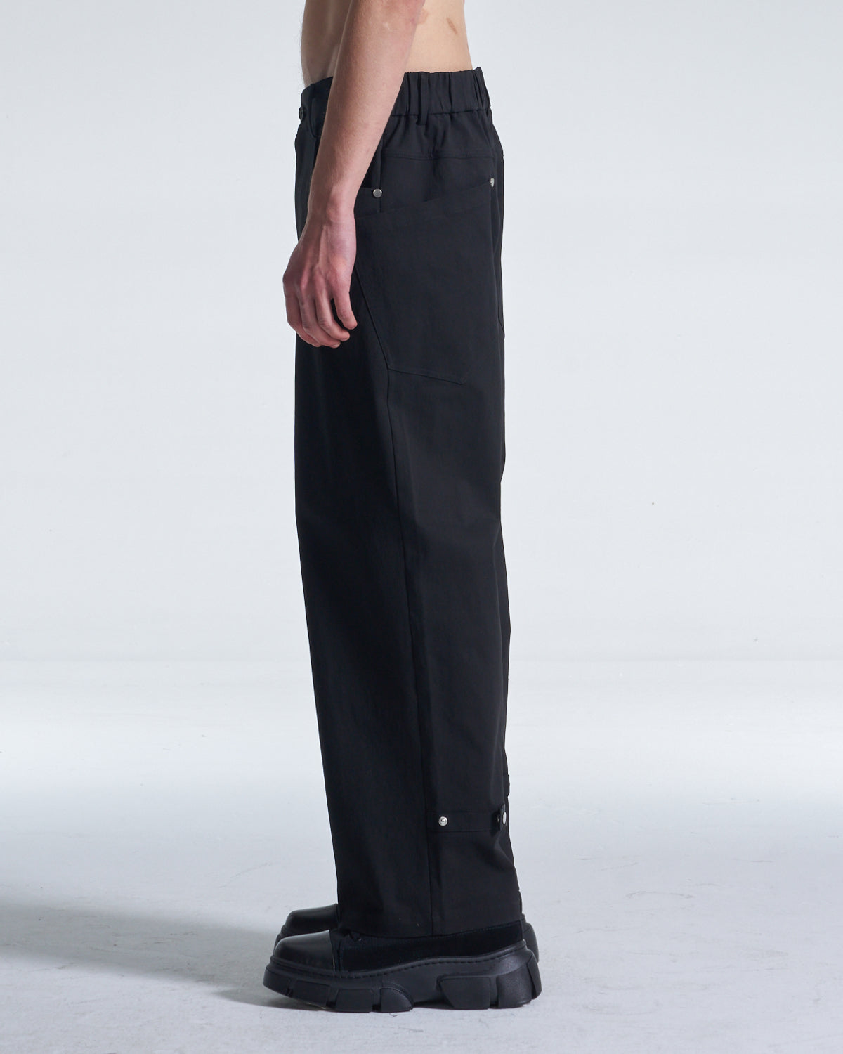 HARRISON WONG / Wide Leg Cotton Pants With Big Back Pockets - Black