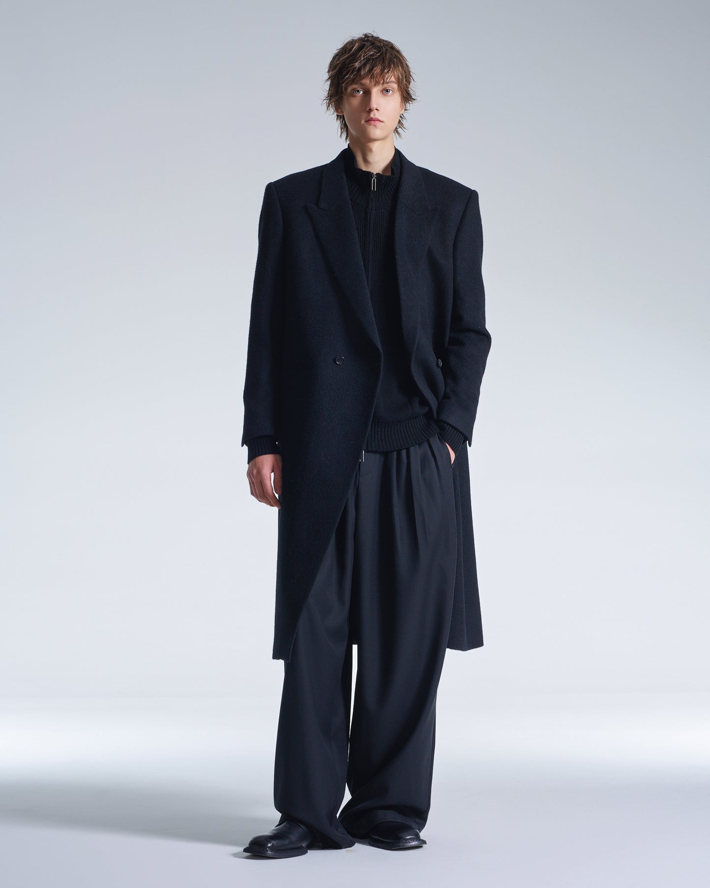 HARRISON WONG / Standard Fit Long Wool Coat With Power Shoulder - Black
