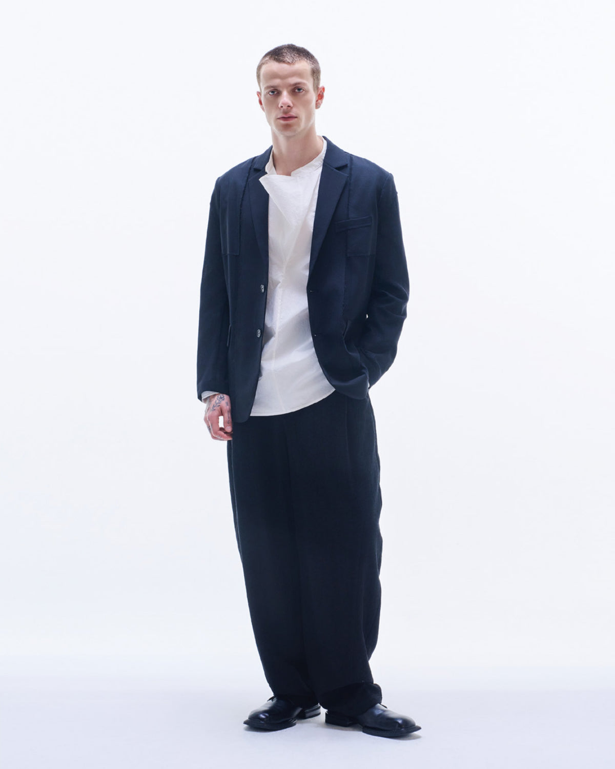 HARRISON WONG / Pullover Shirt With Volume Collar - White