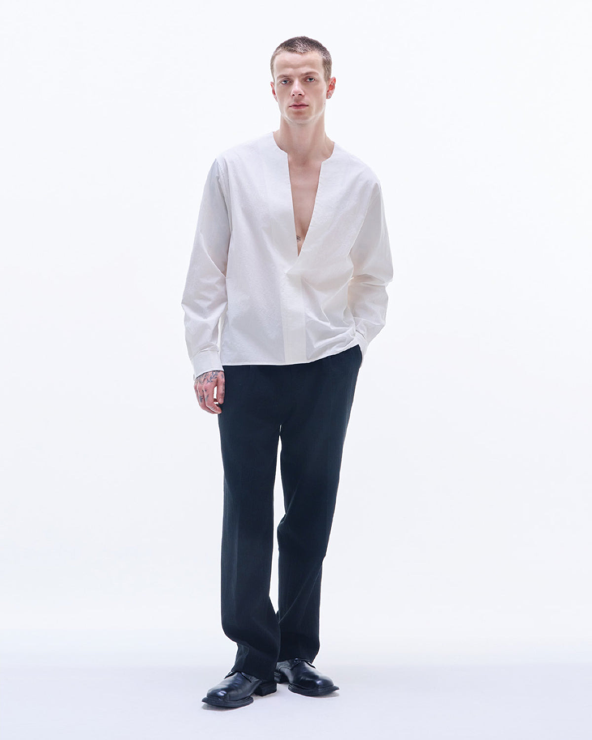 HARRISON WONG / V Neck Cotton Shirt - White