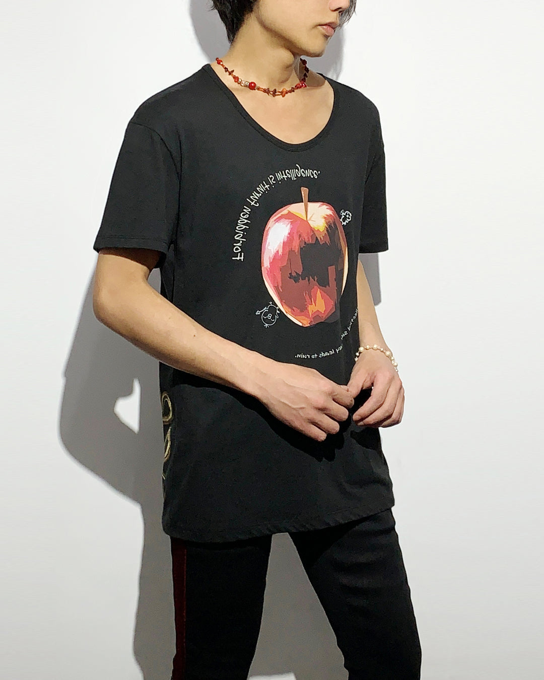 Bennu / Printed Loose Fit Tee - Forbidden Fruit -