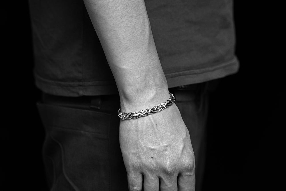 GIGOR / エレイストバングル