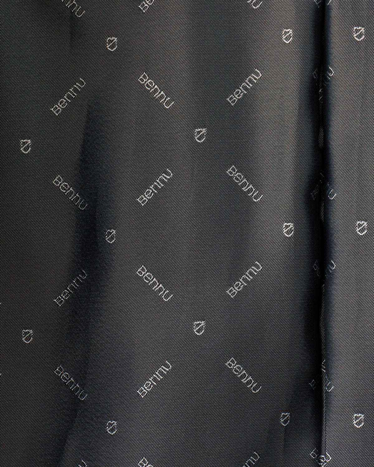 Bennu / Japanese Calf Leather Lapelless Jacket with SV925 Button