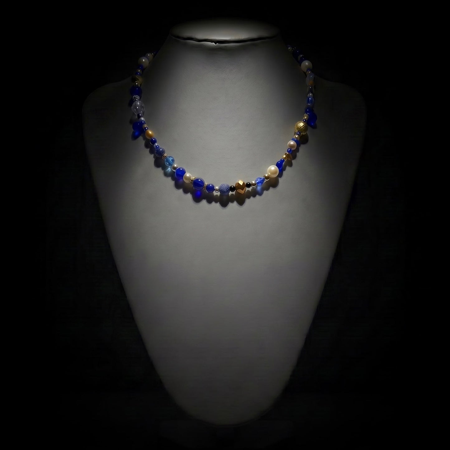 Ranunculus / "Blue Night" Necklace - 26072
