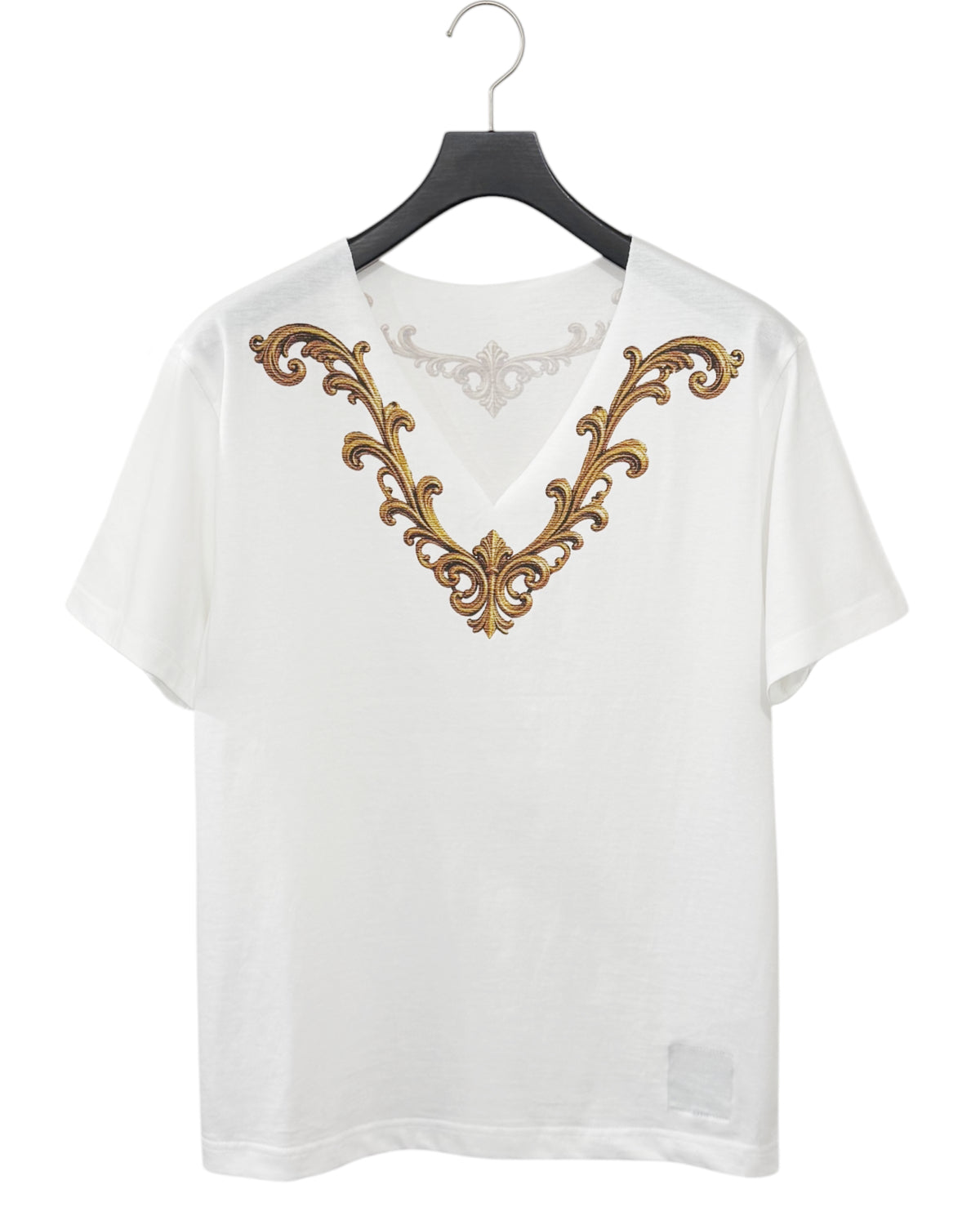 Bennu PLUS / Gilded Frame Vneck Tee