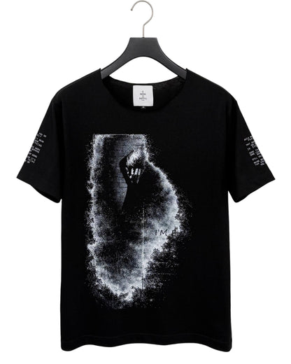 Bennu PLUS / Printed Cut-Off Round neck Tee - BONDS IS FINE - BLACK