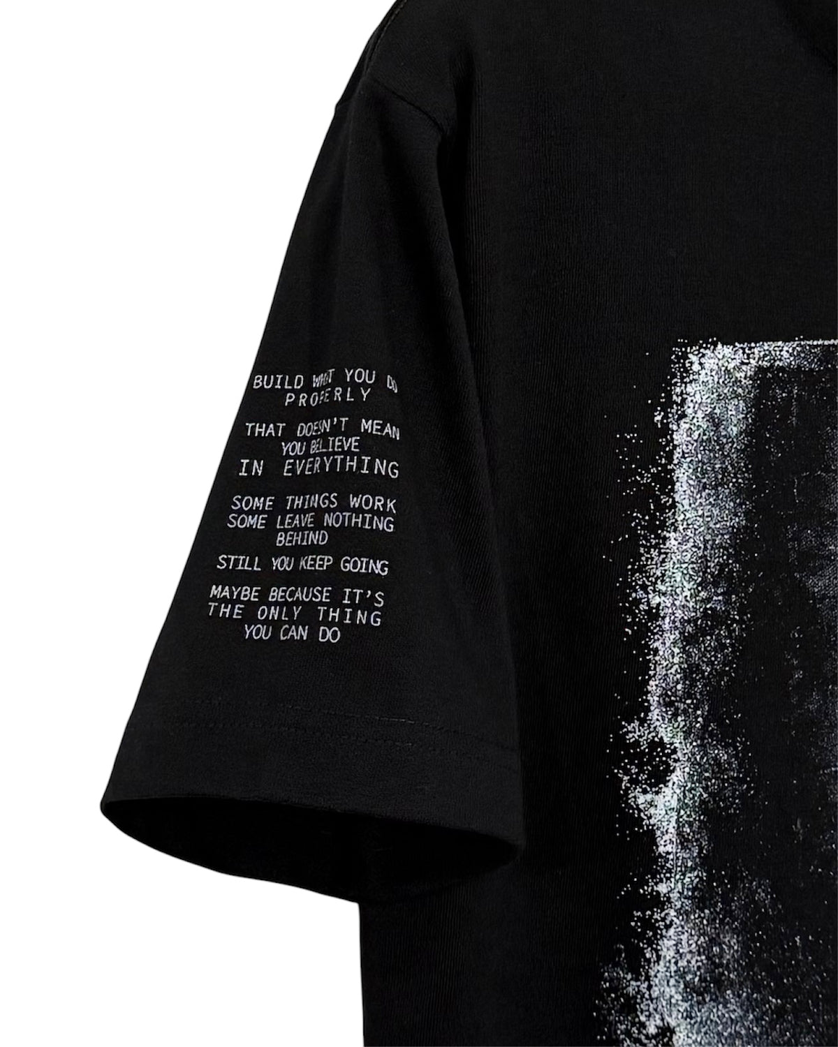 Bennu PLUS / Printed Cut-Off Round neck Tee - BONDS IS FINE - BLACK