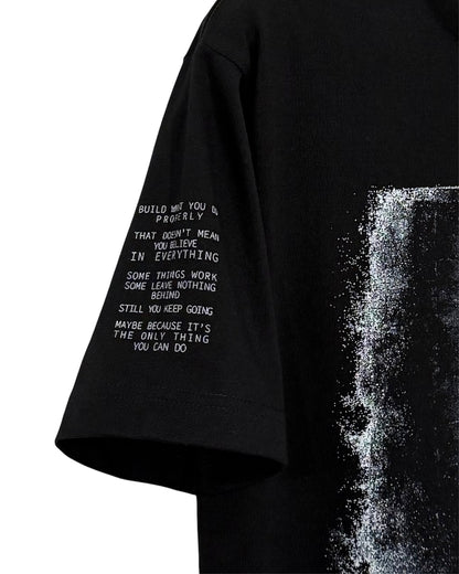 Bennu PLUS / Printed Cut-Off Round neck Tee - BONDS IS FINE - BLACK