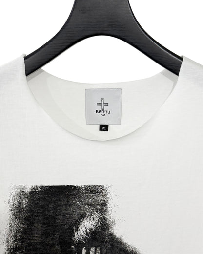 Bennu PLUS / Printed Cut-Off Round neck Tee - BONDS IS FINE - WHITE