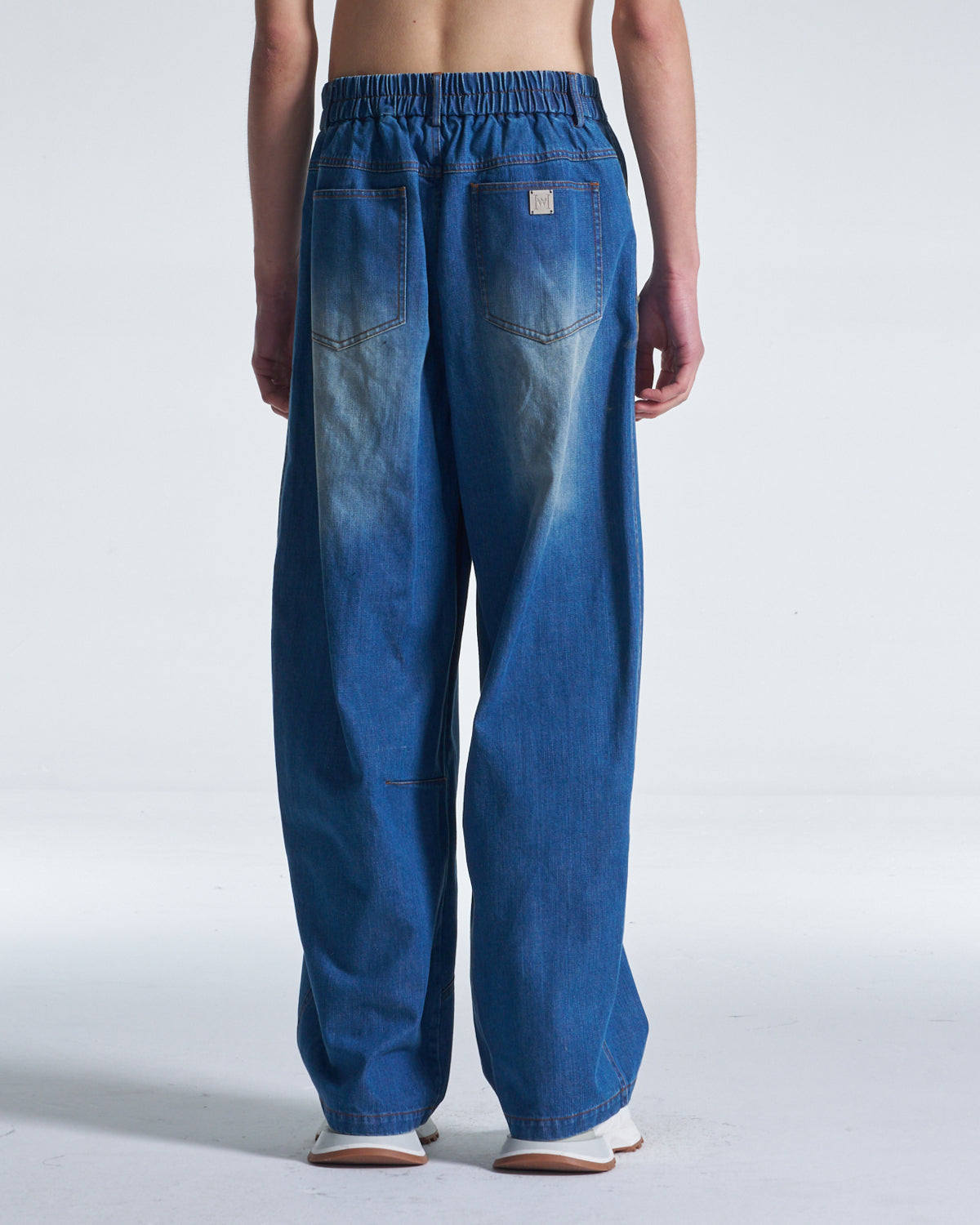 HARRISON WONG / Balloon Fit Washed Denim Pants