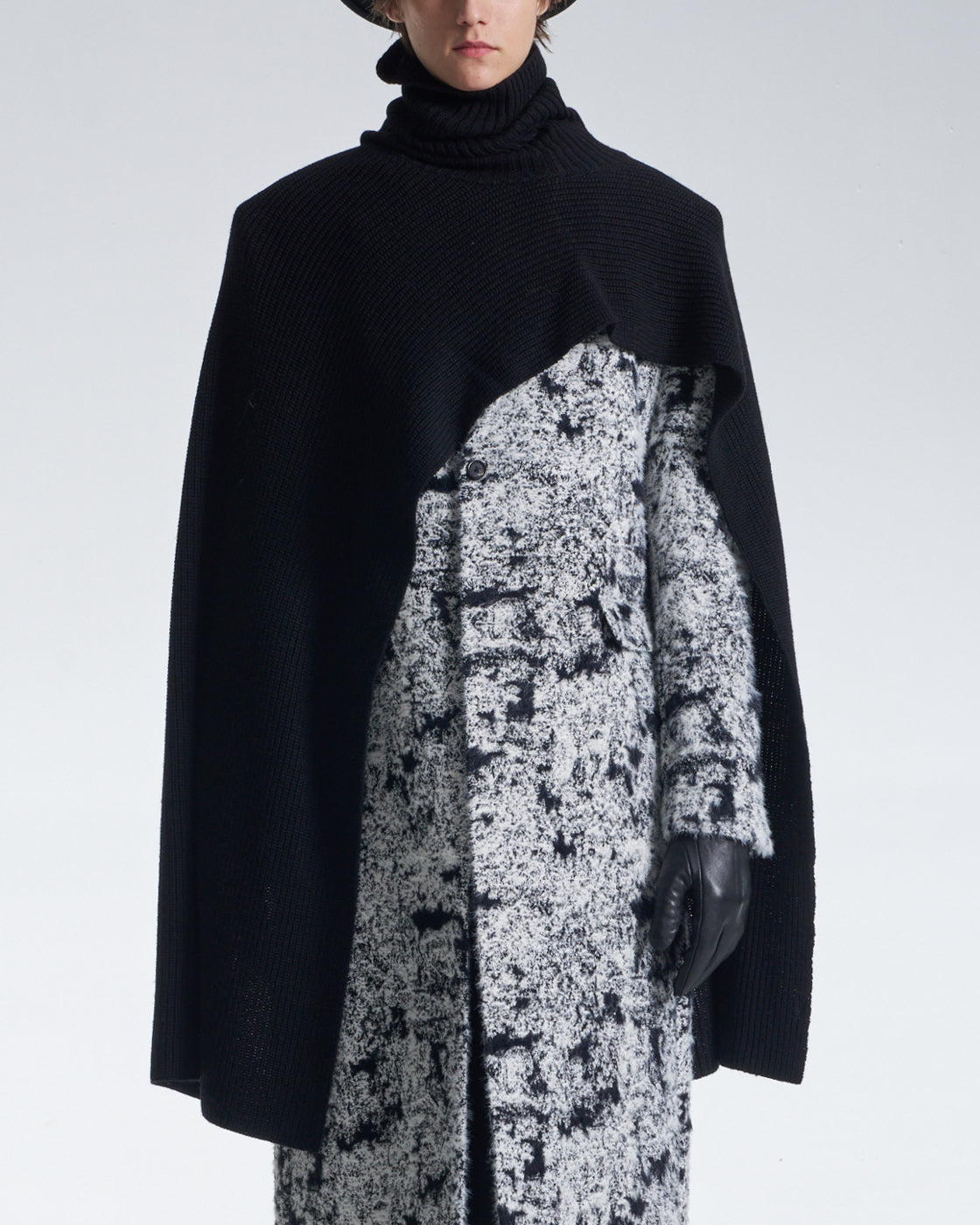 HARRISON WONG / Turtleneck Wool Cape - Black