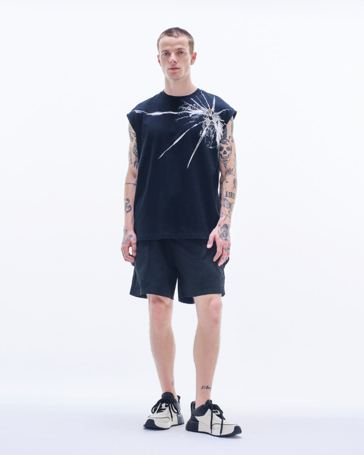 HARRISON WONG / Sleeveless Tee With Broken Glass Pattern - Black