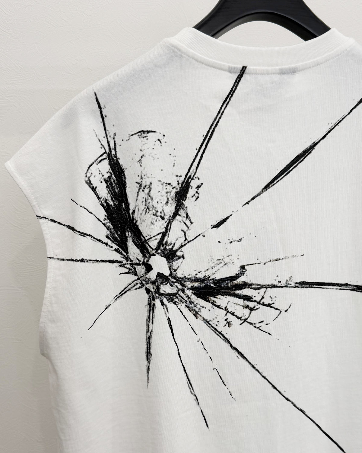 HARRISON WONG / Sleeveless Tee With Broken Glass Pattern - White