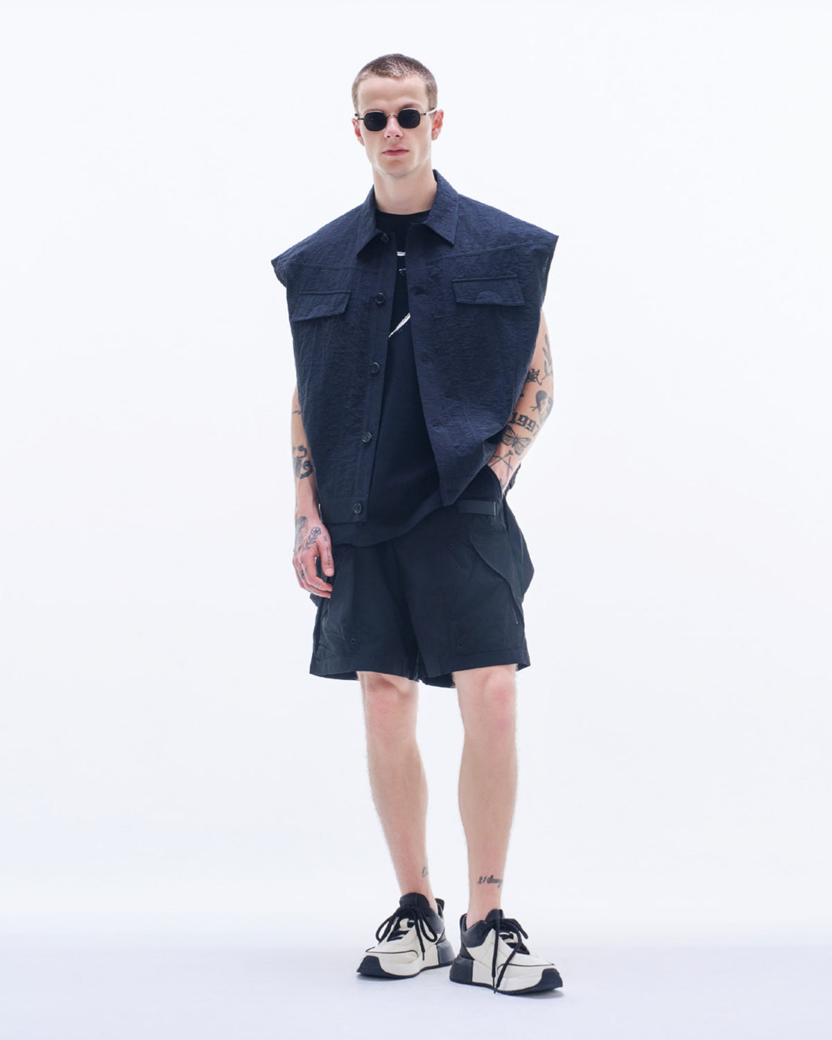 HARRISON WONG / Cargo Shorts With Zipper Pocket - Black