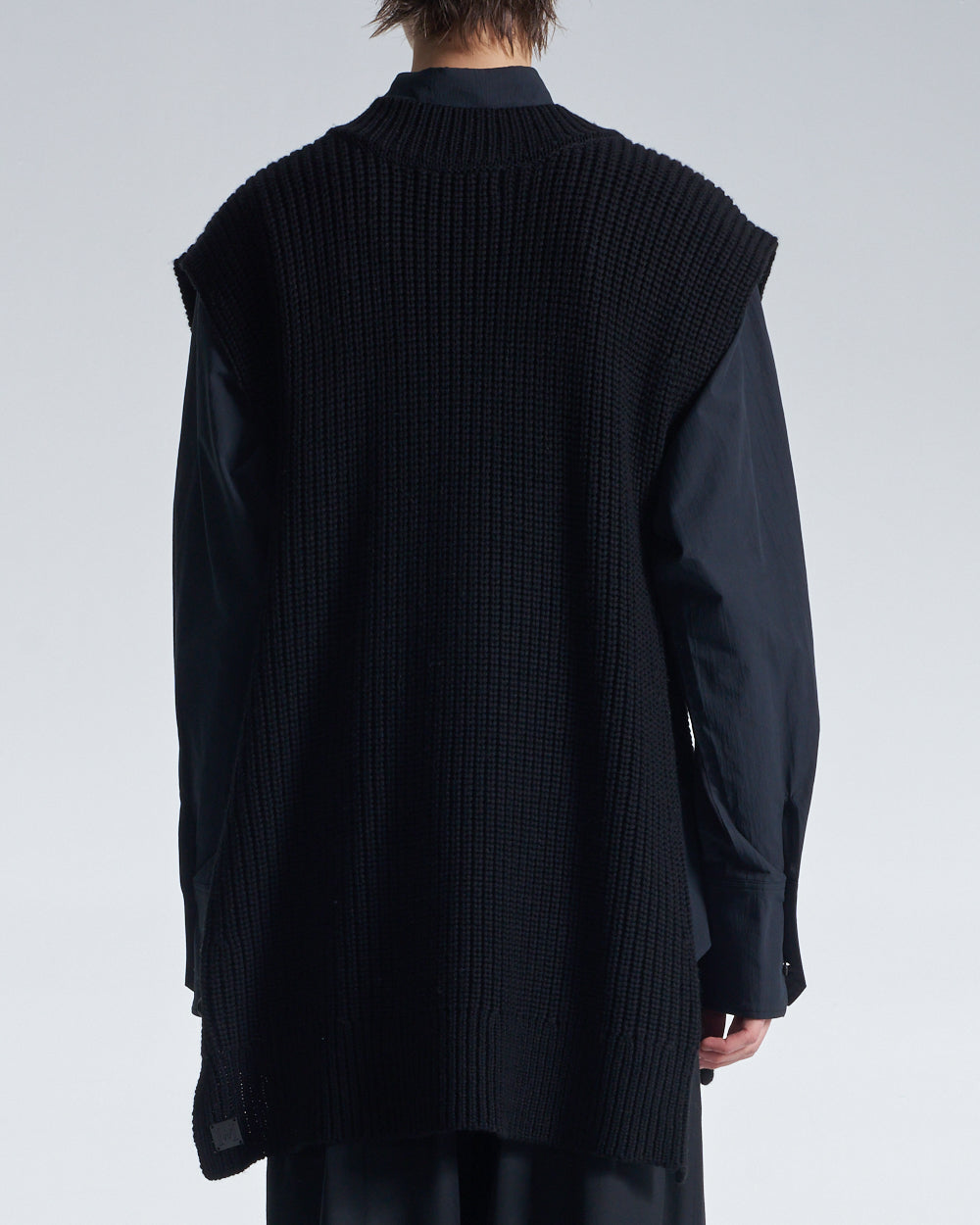 HARRISON WONG / Wide Shoulder Sleeveless Sweater - Black