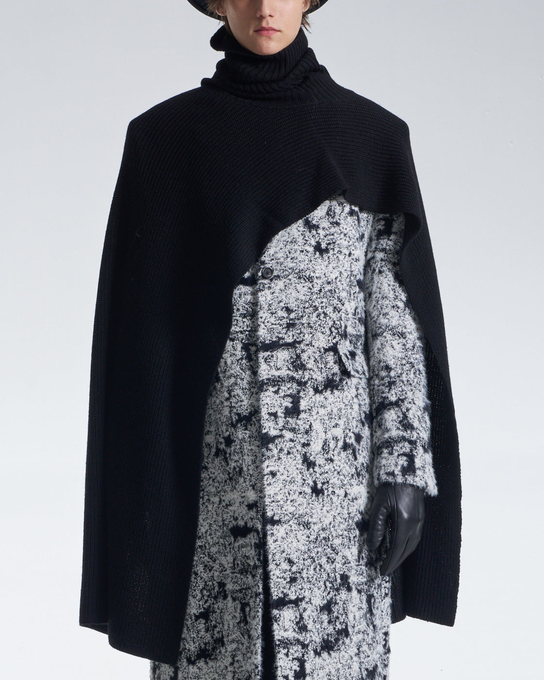 HARRISON WONG / Turtleneck Wool Cape - Black