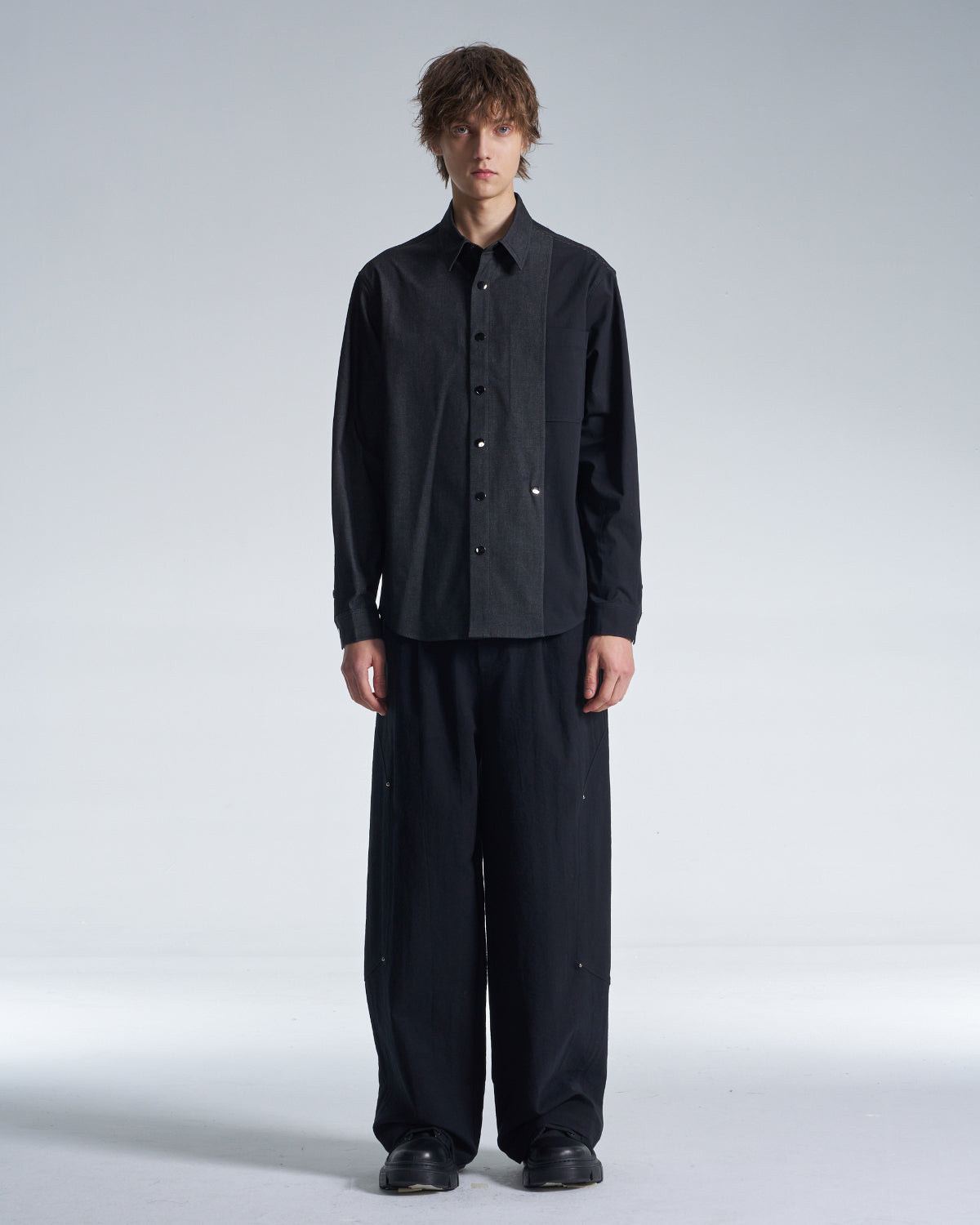 HARRISON WONG / Denim Shirt With Contrast Sleeve - Black