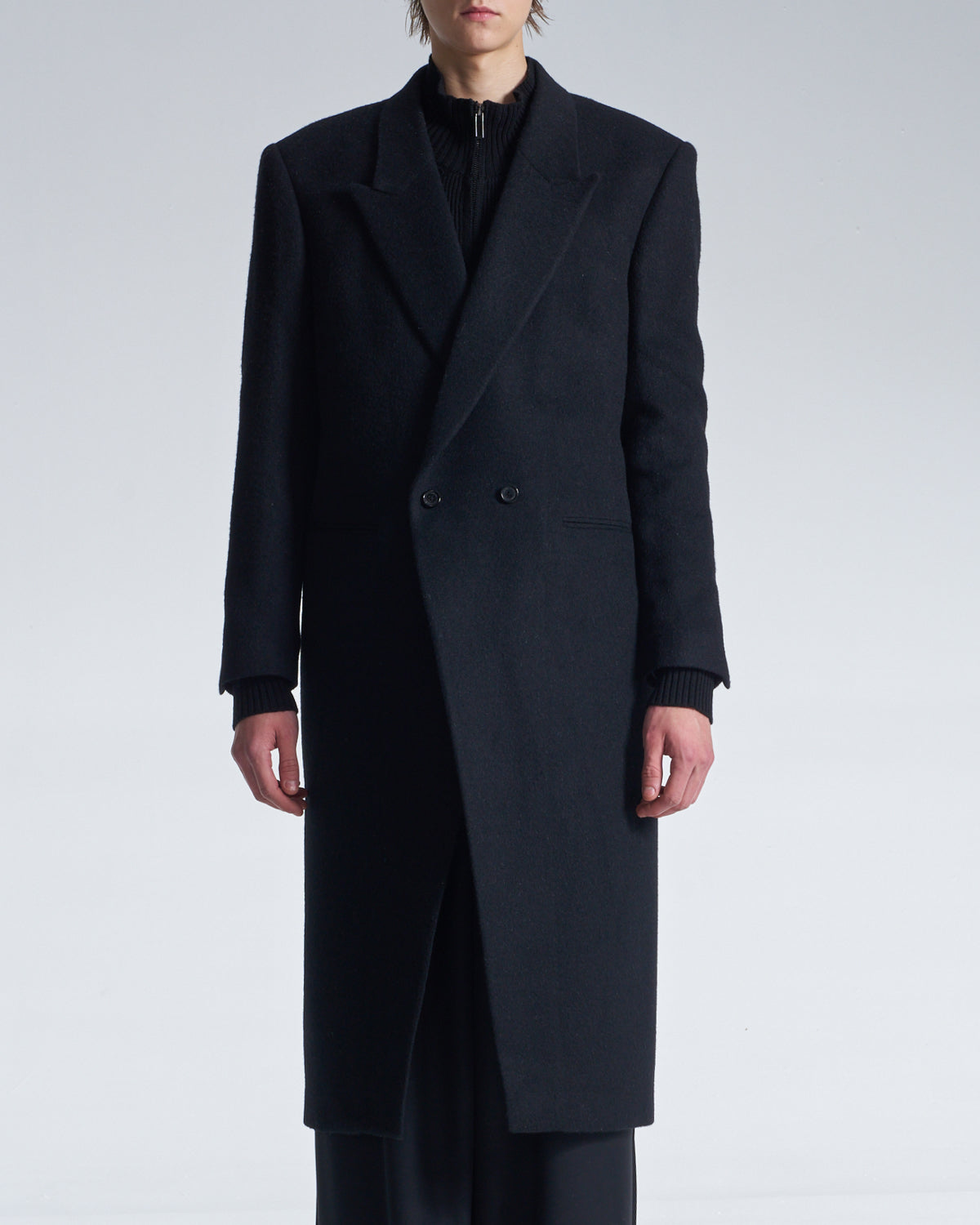 HARRISON WONG / Standard Fit Long Wool Coat With Power Shoulder - Black