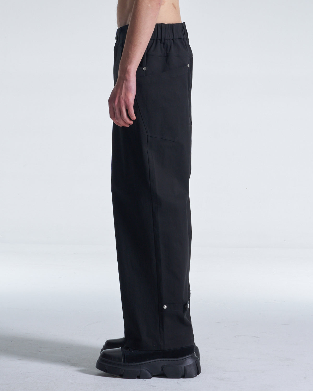HARRISON WONG / Wide Leg Cotton Pants With Big Back Pockets - Black