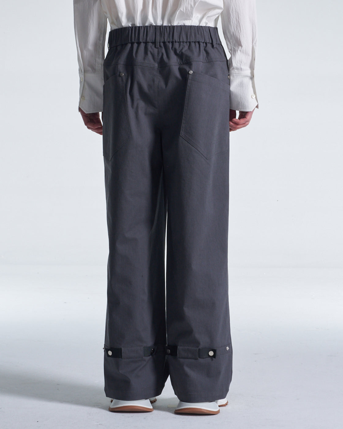 HARRISON WONG / Wide Leg Cotton Pants With Big Back Pockets - Grey