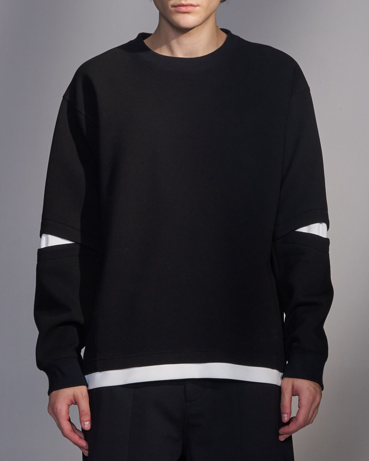 HARRISON WONG / Slit-Sleeve Sweatshirt - Black