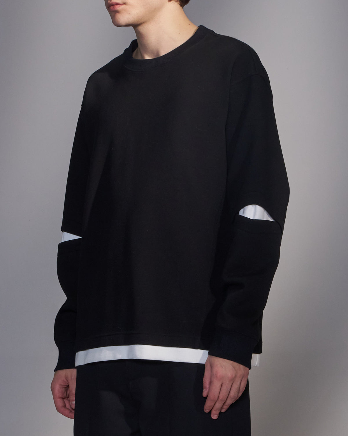 HARRISON WONG / Slit-Sleeve Sweatshirt - Black