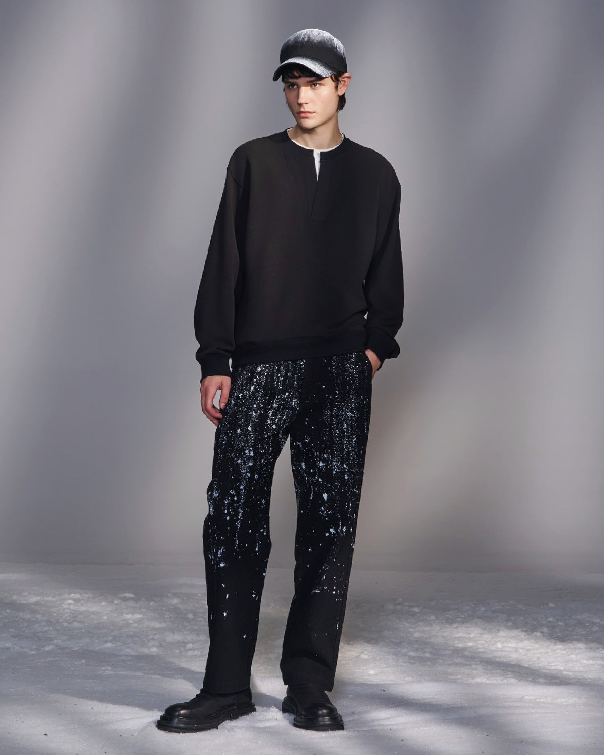 HARRISON WONG / Sweatshirt With Double Neckline - Black