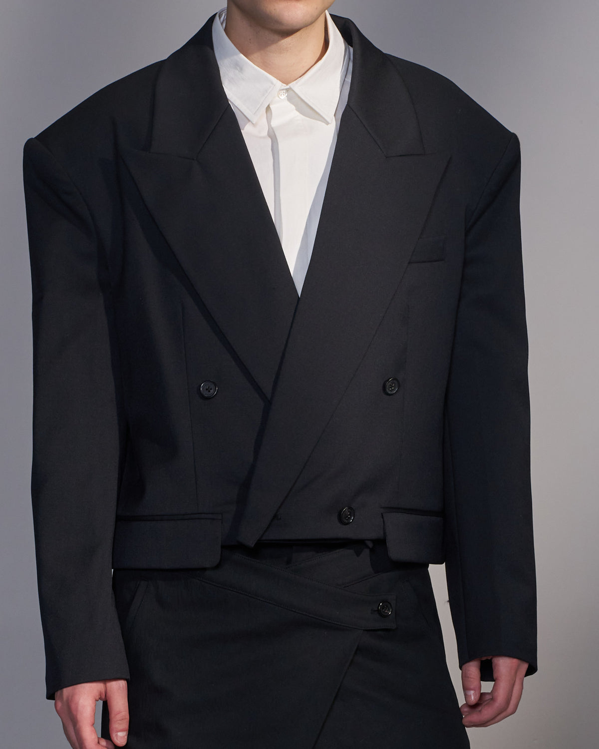 HARRISON WONG / Cropped Oversized Double Breasted Blazer