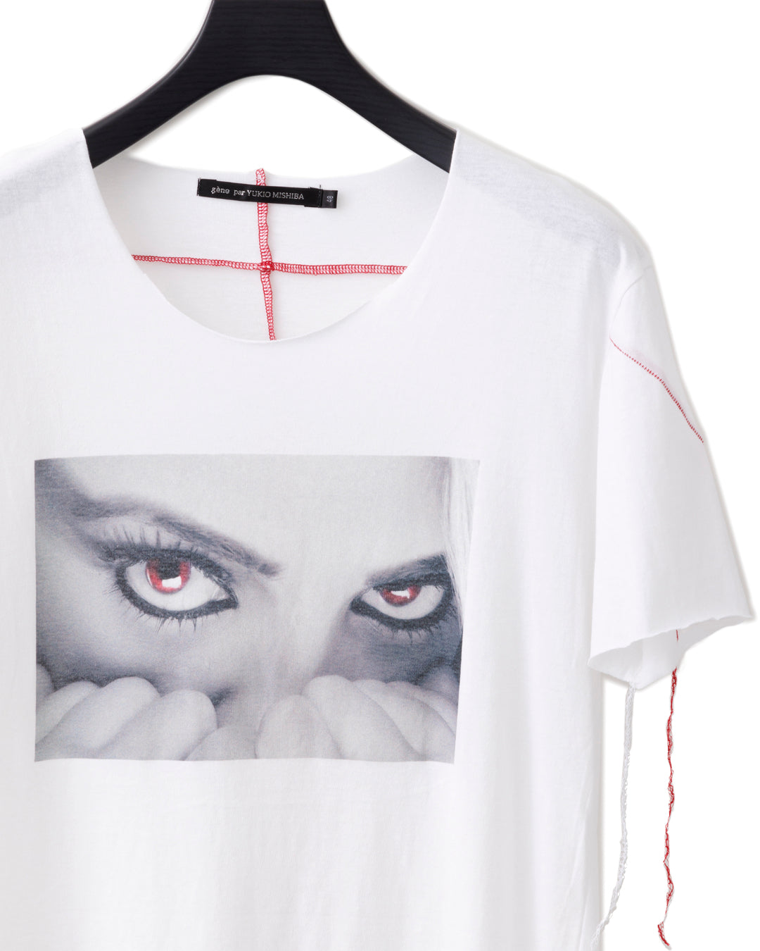 gène par YUKIO MISHIBA / Red Iris Tee