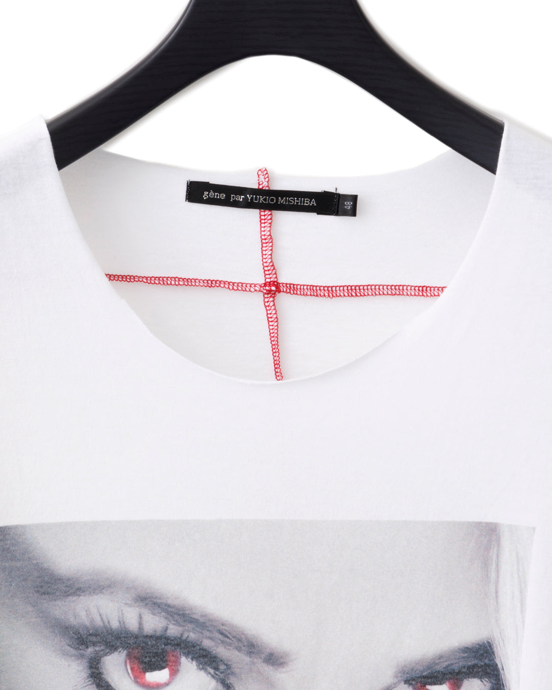 gène par YUKIO MISHIBA / Red Iris Tee