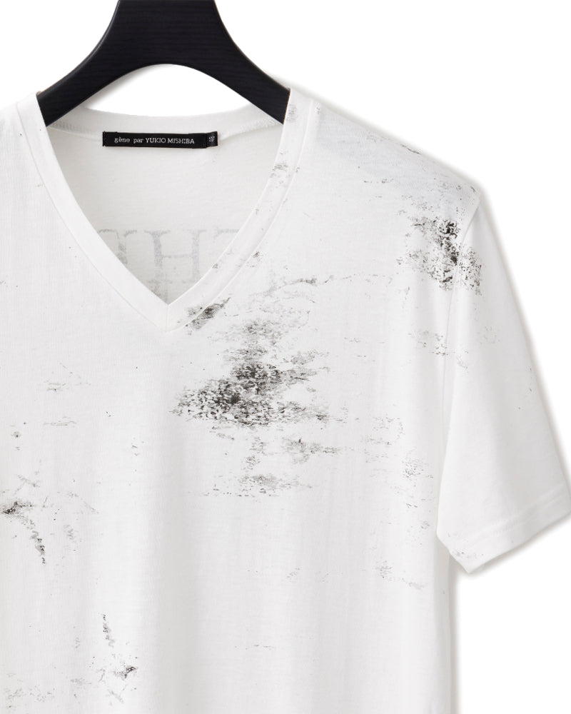 gène par YUKIO MISHIBA / TIMELESS Vneck Tee - White