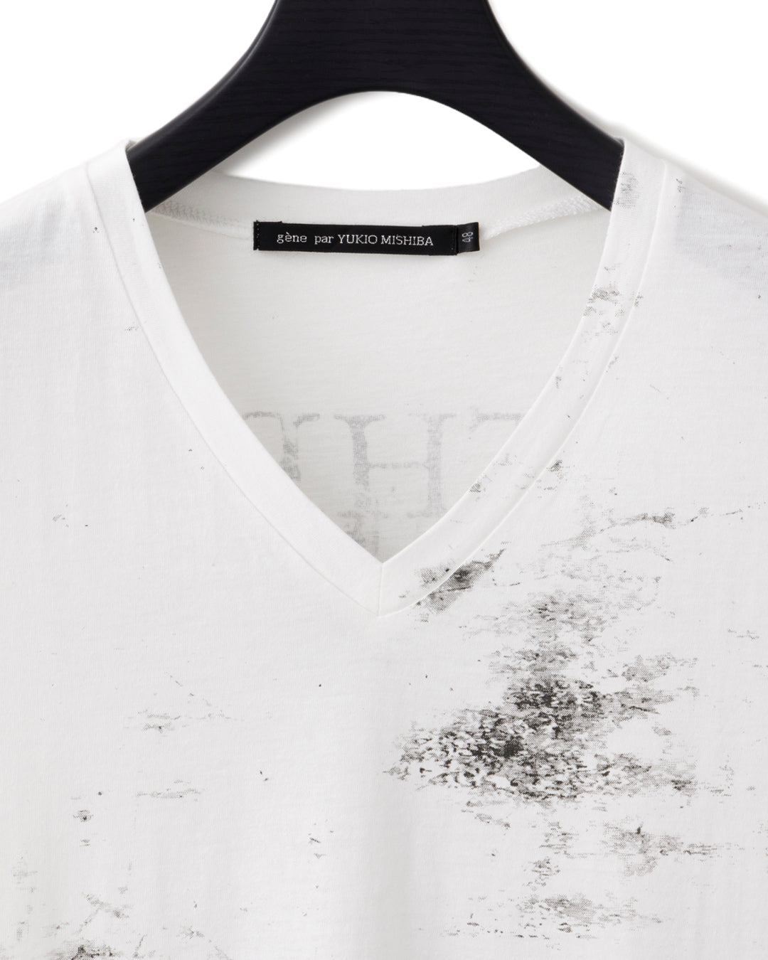 gène par YUKIO MISHIBA / TIMELESS Vneck Tee - White