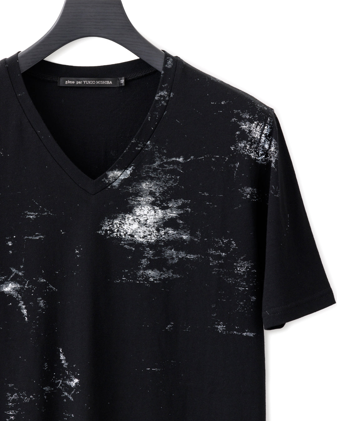 gène par YUKIO MISHIBA / TIMELESS Vneck Tee - Black