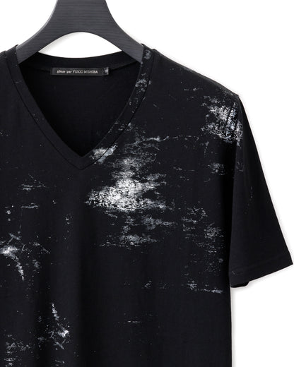 gène par YUKIO MISHIBA / TIMELESS Vneck Tee - Black