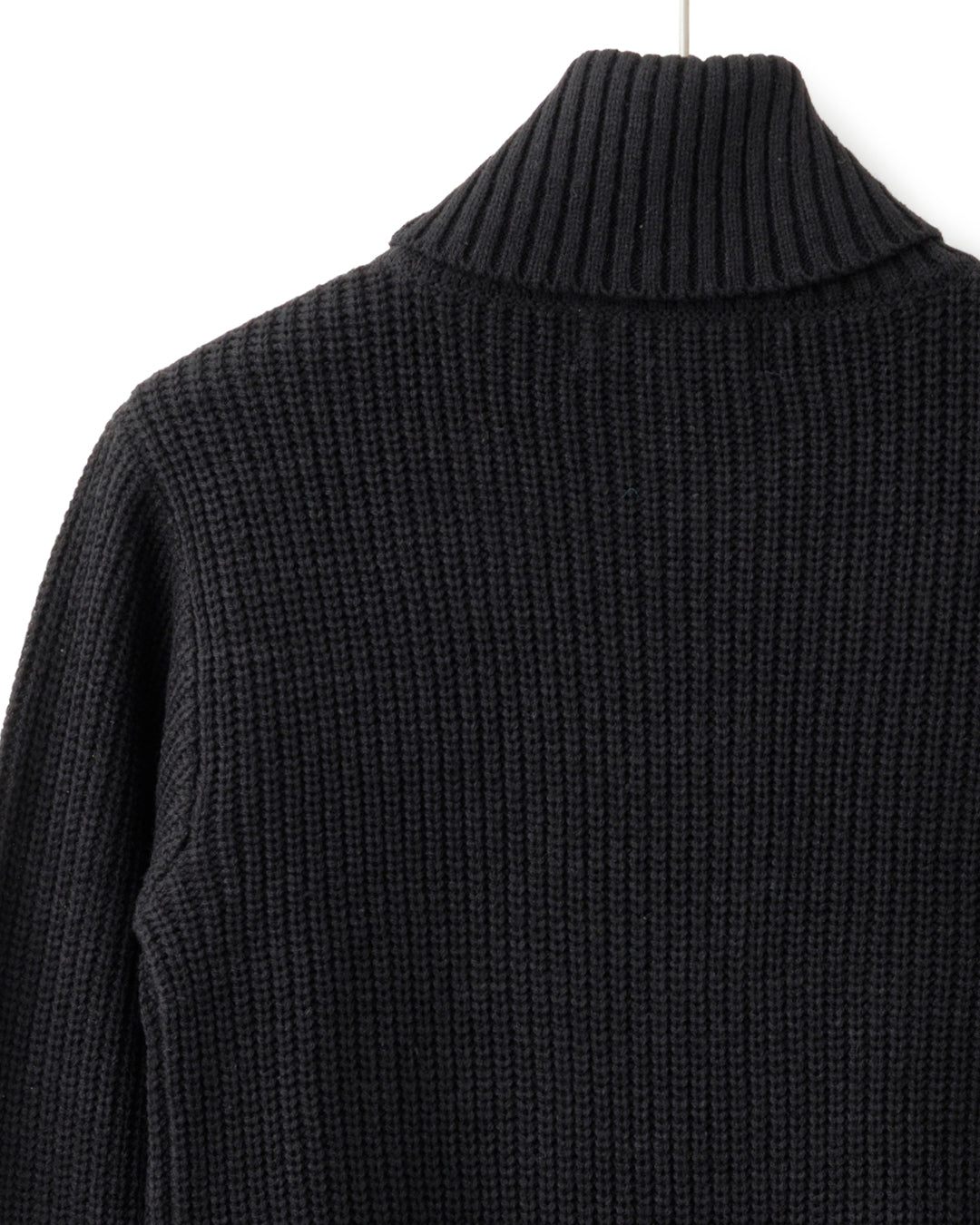 agr / Rib Turtle-Neck KN - Black