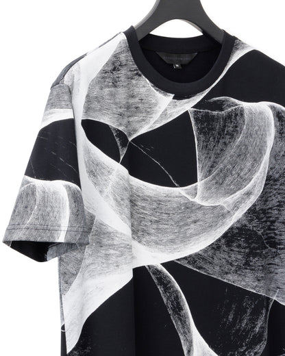 HARRISON WONG / Regular Fit Tee With Organic Wave Print - Black