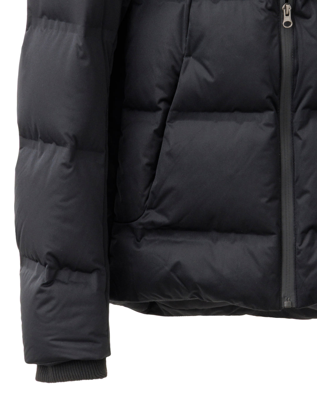 agr / High-Neck Flat Down BZ