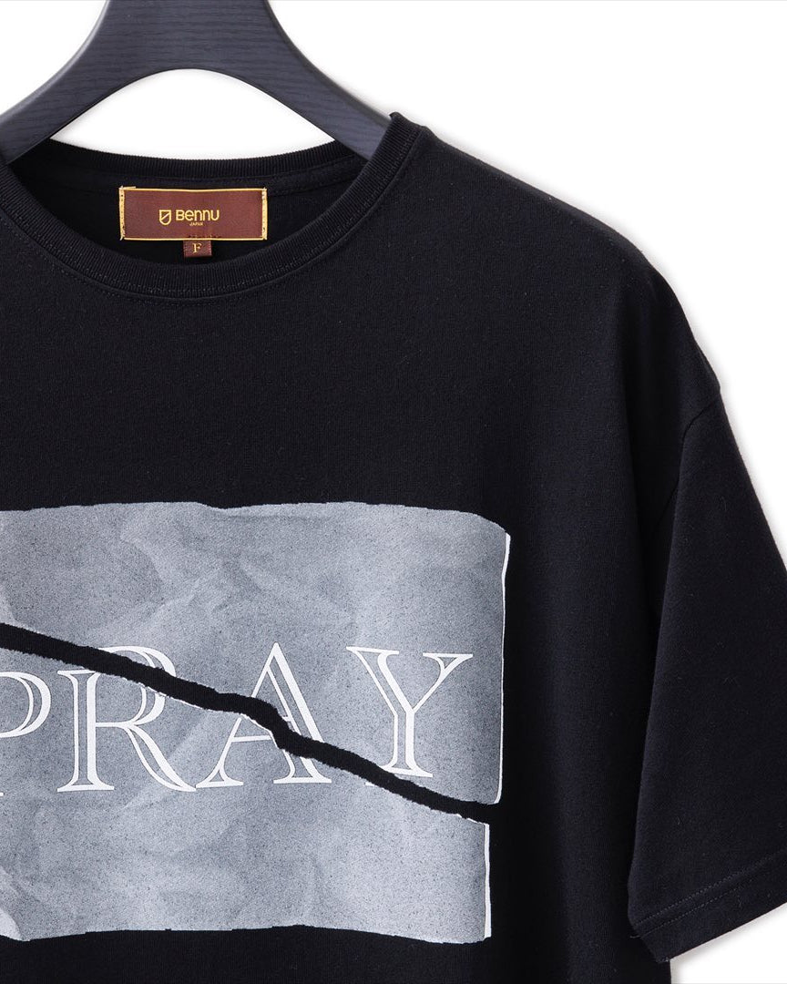 Bennu / Printed Loose Fit Tee - PRAY - BLACK