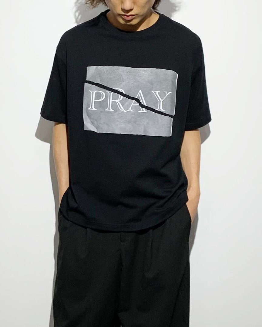 Bennu / Printed Loose Fit Tee - PRAY - BLACK