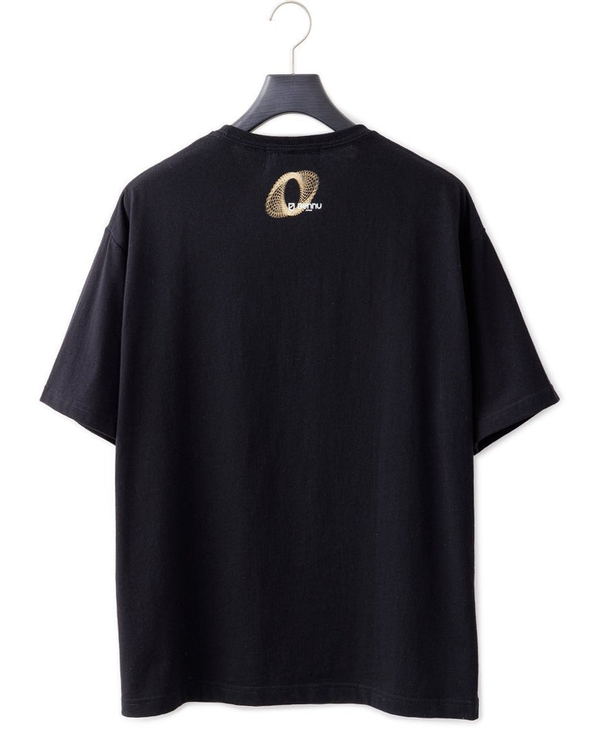 Bennu / Printed Loose Fit Tee - PRAY - BLACK