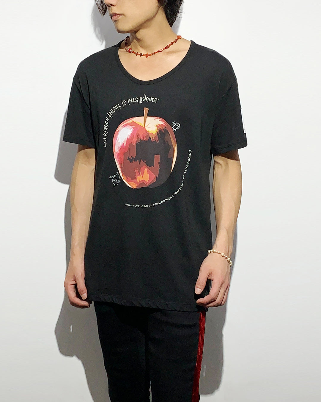 Bennu / Printed Loose Fit Tee - Forbidden Fruit -