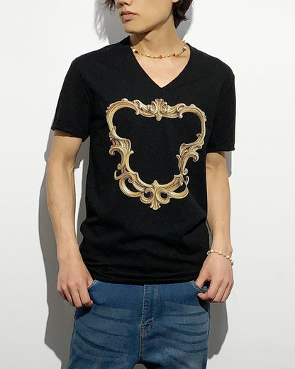 Bennu / Printed Vneck Tee - Arabesque Frame - BLACK