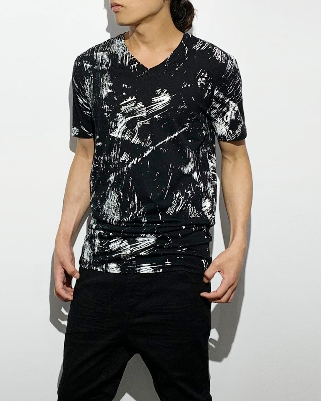 gène par YUKIO MISHIBA / Back to Zero Vneck Tee - Black