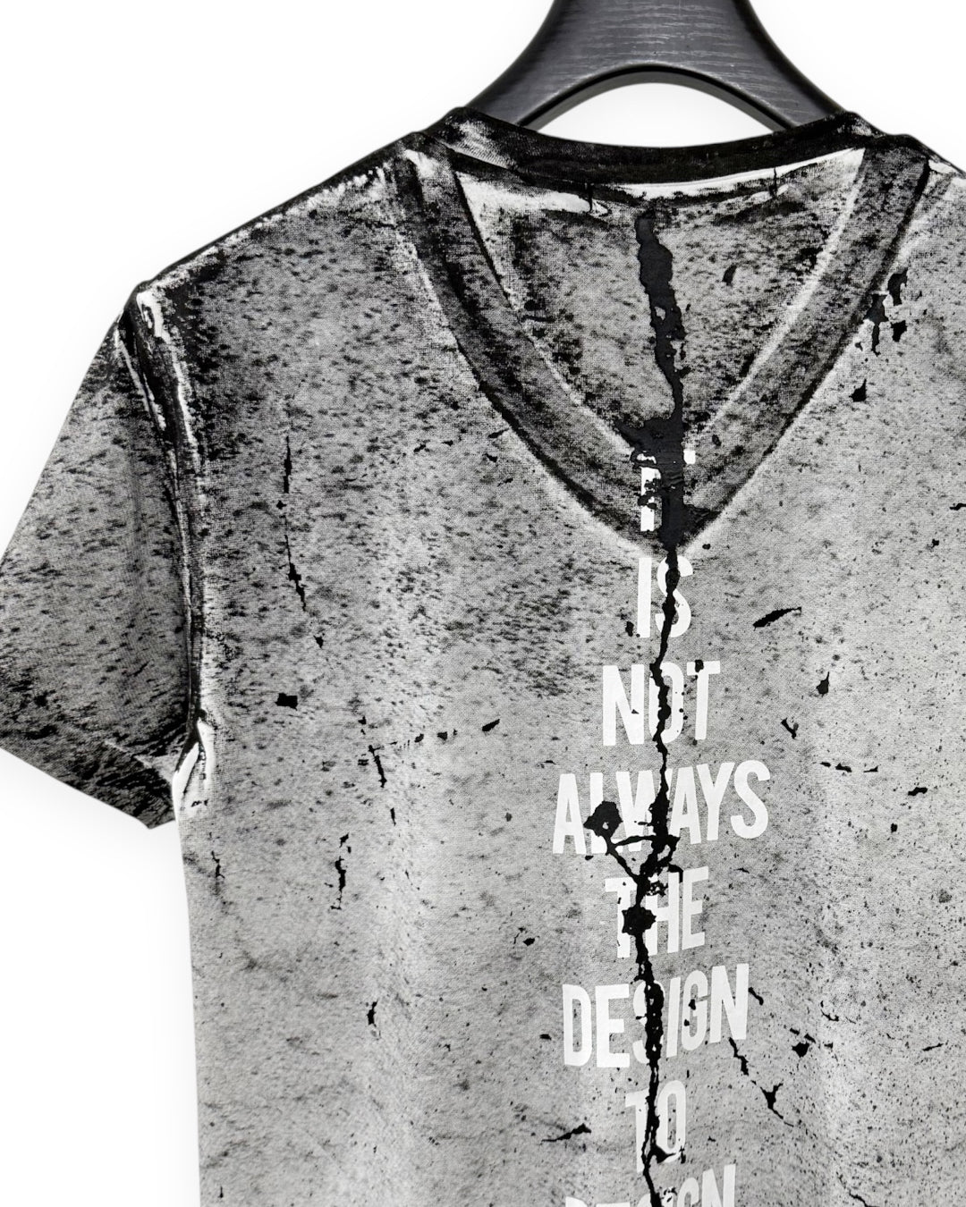 gène par YUKIO MISHIBA / Ash to Ash Vneck Tee