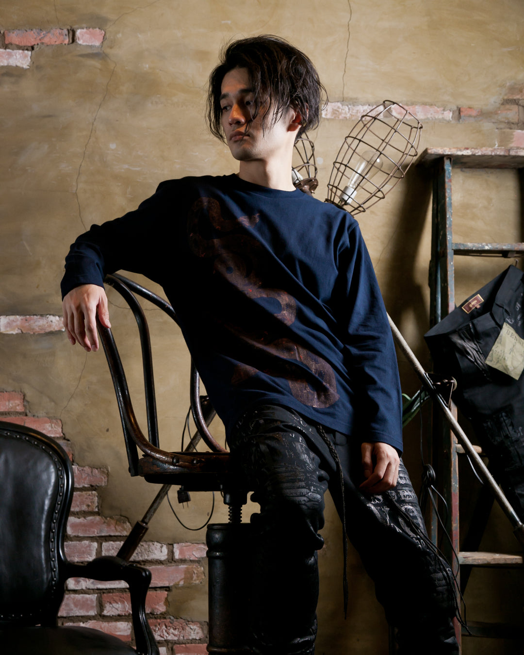 Bennu × TT / Snake Printed Long Sleeve Tee - NAVY